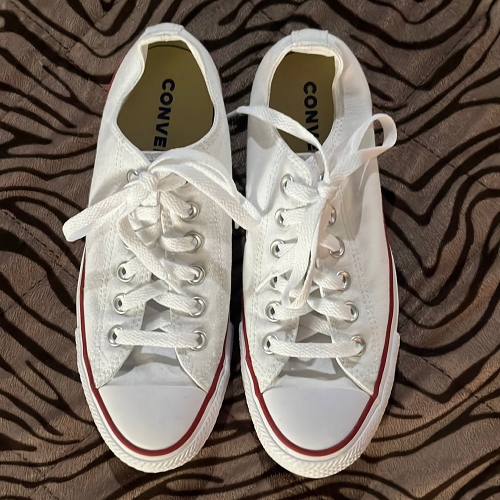Converse Chuck Taylor All Star Classic, size 8 womens